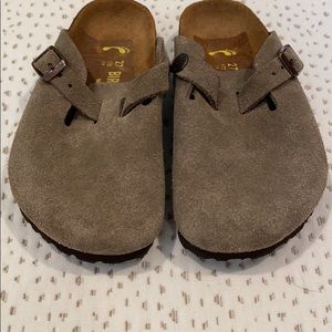 Girls Birkenstock clogs sz 9/9.5
